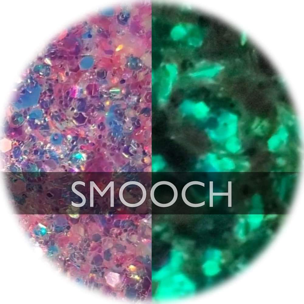 Smooch  - Glow Glitter